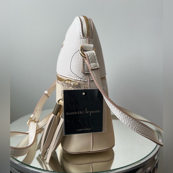 NWT Nanette Lepore dome crossbody bag. This bag is great for any occasion. - Picture 2 of 7